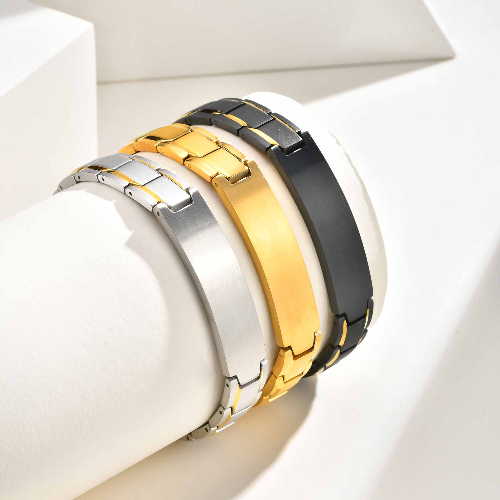 اسم مخصص النص محفورة سوار للرج - مراجعة Jewelry Watches For Men وسعره