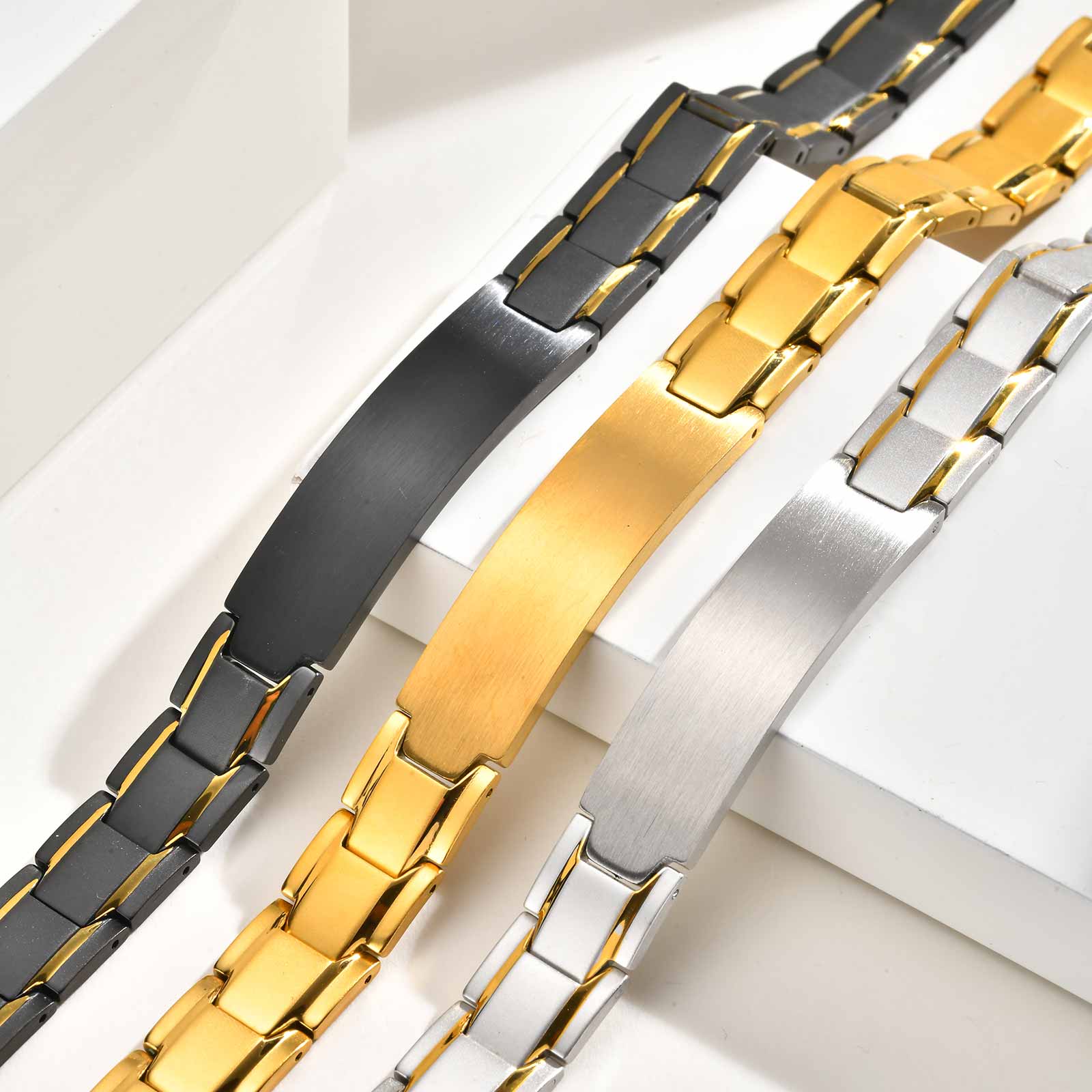 اسم مخصص النص محفورة سوار للرج - مراجعة Jewelry Watches For Men وسعره
