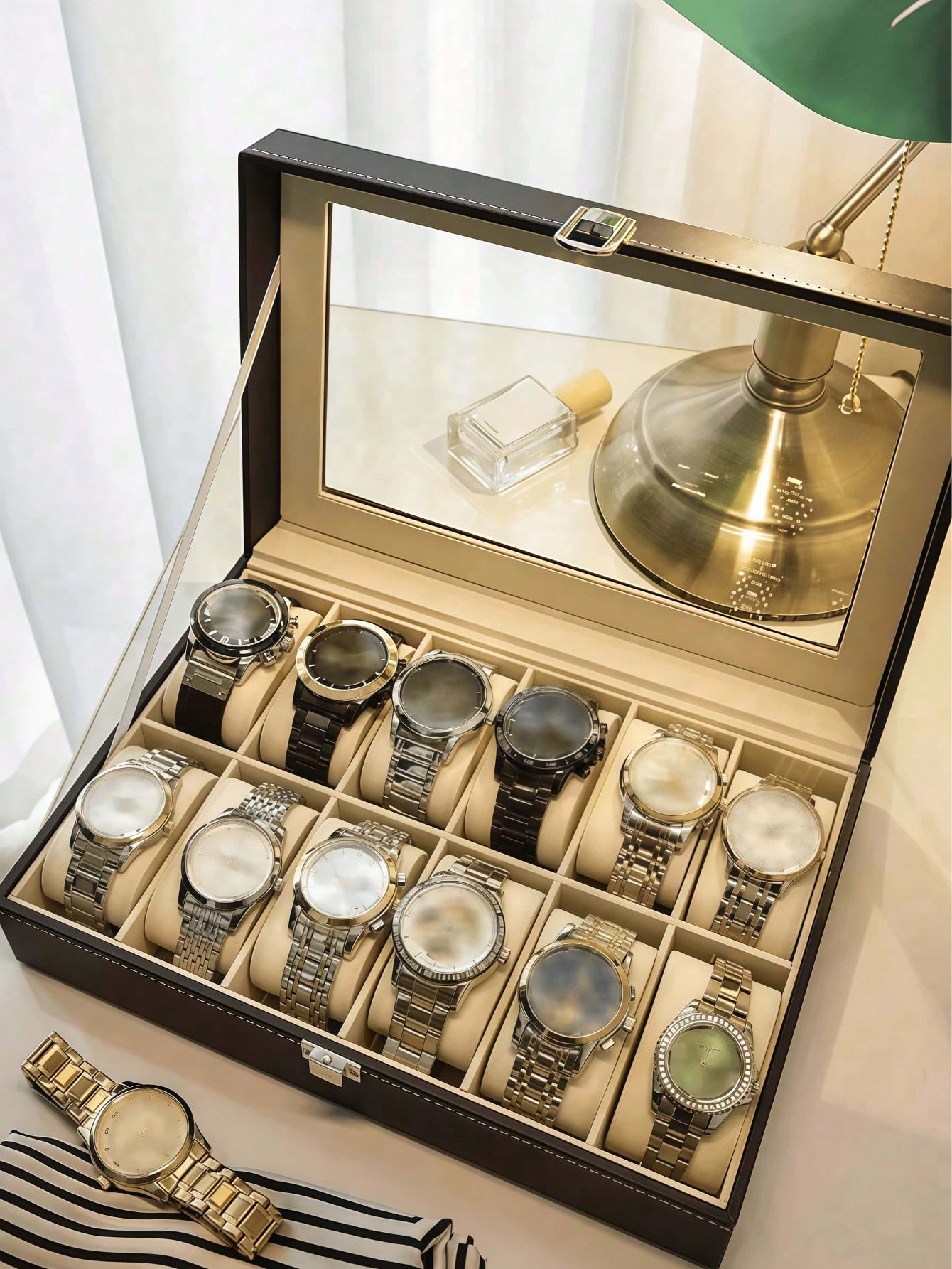 صندوق ساعات جلدي مع قفل، علبة  - مراجعة Jewelry Box That Holds Watches وسعره